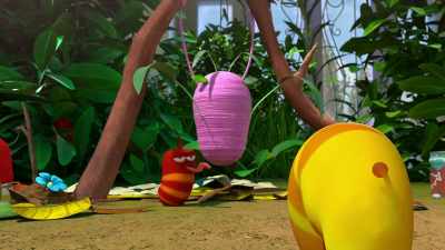 [Red scoffs] - Larva Family