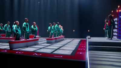 Red team, prepare for impact. - Squid Game: The Challenge