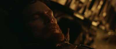 - Reece! Get up!
- [gunfire] - The Terminal List