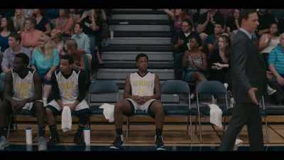 Ref, that's more than three seconds.
He's living in that paint. Call that. - Amateur