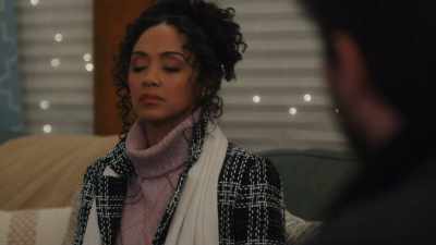 Regina said something
really weird to me tonight. - A Show-Stopping Christmas
