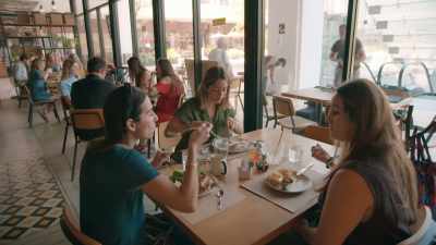 Regina trained as a chef
in France - Eva Longoria: Searching for Mexico