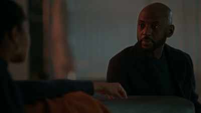 - REGINA: What is it?
- [CELLPHONE BEEPS] - A Million Little Things