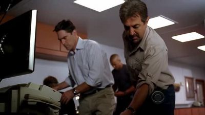 Reid and prentiss are ok. - Criminal Minds