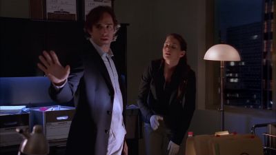 Reilly, I need the...
What the hell's going on here? - House