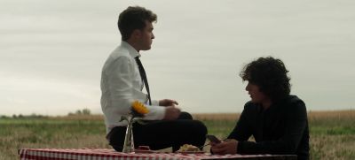 Remember that girl from that summer we stayed here? - Superman & Lois