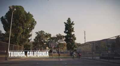 Remember, keep that ball close to
your body, right here. Here we go, ready? - Last Chance U: Basketball