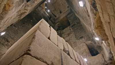Remember that they cut the shaft
and then the ingenuity to be able - Tutankhamun: Secrets of the Tomb