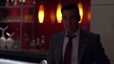 Remember what happened
the last time you had
a gun in your hand? - Heroes