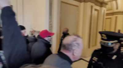 Rep. Carter:
Oh yeah, you could hear
'em loud and clear. - Four Hours at the Capitol