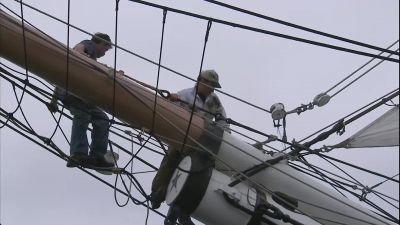 REPAIRING TERMITE DAMAGE
ON A JIBBOOM. - Dirty Jobs