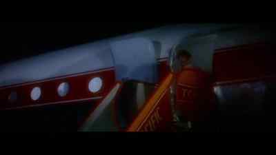 REPORTER 1:
Here they come now.
There they are. - The High and the Mighty