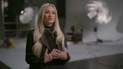 [reporter 1] Hey, Mr. Hef,
right here, please. - The Playboy Murders