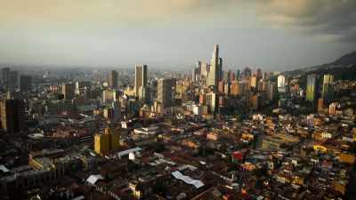 REPORTER 2: Colombia’s
crisis has escalated dramatically. - Ross Kemp: Mafia and Britain