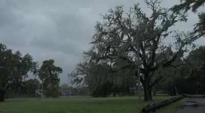 REPORTER 2: Current forecast
makes it a major hurricane front - Algiers, America