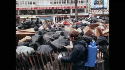 [REPORTER 2]: Squares as
famous as Leicester Square - Elizabeth Windsor
