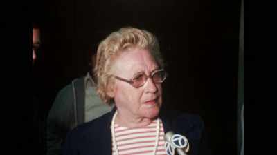 REPORTER 7: Knowing it was
at a crucial point, - The Lady and the Dale
