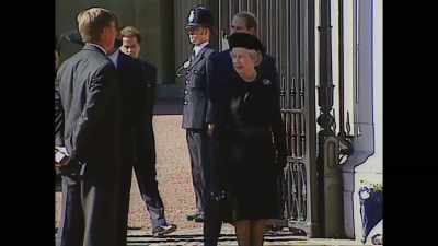 [REPORTER]:
And the Queen standing there - Elizabeth Windsor