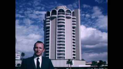 Reporter: Here at the Sands, - Vegas: The Story of Sin City
