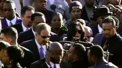 Reporter:
Michael Jackson was coming
to the courthouse, - How It Really Happened