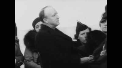 [reporter] Spectators include
Supreme Court Justice Black, - First Ladies