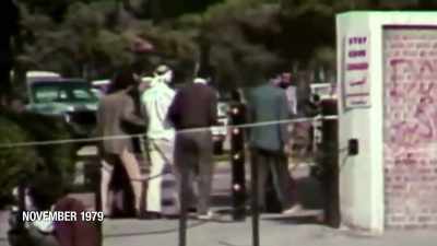 [reporter] The American embassy
in Tehran - A Revolution on Canvas