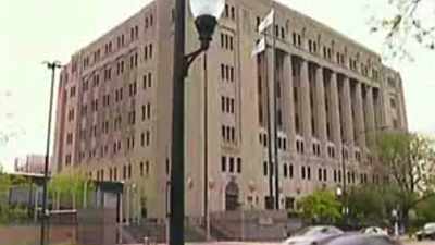 REPORTER:
The jury is deliberating - Surviving R. Kelly