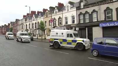 Reporter: The police
find themselves - Murder in the Badlands