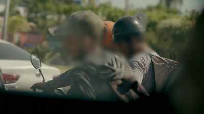 Reporting on narcos in Mexico
can make you paranoid. - Trafficked with Mariana van Zeller