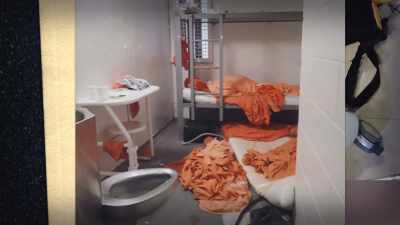 Reports indicated
that he tied his bed sheet - Jeffrey Epstein: Filthy Rich