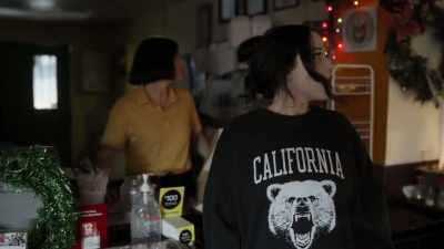 [restaurant rumbling] - Dollface
