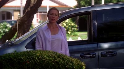 (resumes sobbing) - Desperate Housewives