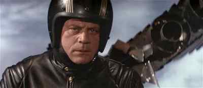         Return to base.
        Return to base. - Condorman