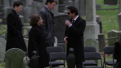 Rey.
- Hey, loo. - Law & Order