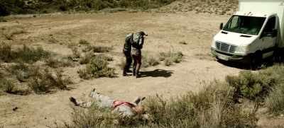 - [Rhonda] All right. (grunting) - Death on the Border