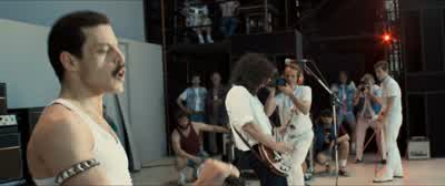 ♪ Rich or poor or famous Hello? - Bohemian Rhapsody