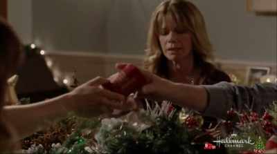 [RICHARD LAUGHS] - Christmas in Love