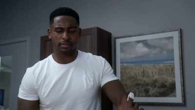 Richard: [Panting] - Tyler Perry's The Oval