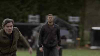 - Richard! Richard!
- Dad! - Debris