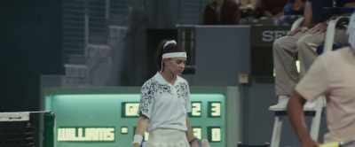 [Rick] Hey, V, your game.
Your game, Venus. Let's go. - King Richard