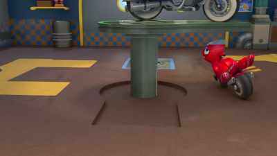 - Ricky, what's wrong?
There's an emergency? - Ricky Zoom