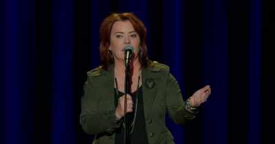 - Right.
- [APPLAUSE] - Kathleen Madigan: Hunting Bigfoot