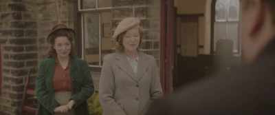 - Right. Are you headmistress?
- I am. - The Railway Children Return