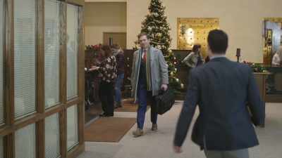 - Right away, yeah.
- Thank-you. - Christmas at the Chateau