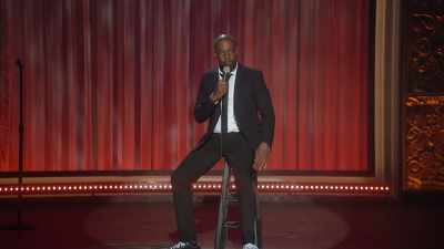 Right behind the driver. - Marlon Wayans Presents: The Headliners