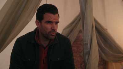 Right. But Ivy was with Kurt
at the camp - Chronicle Mysteries: Helped to Death