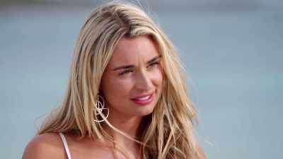 ‐Right.
‐CAROLINE: And it was a clip - Love Island