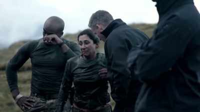Right, come on, now.
Get your head in the game. Come on. - Celebrity SAS: Who Dares Wins