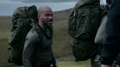Right, get down to the wagons.
If you're not on time, - Celebrity SAS: Who Dares Wins