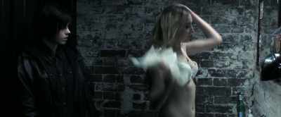 Right. Give me your hoodie. - Cat Skin